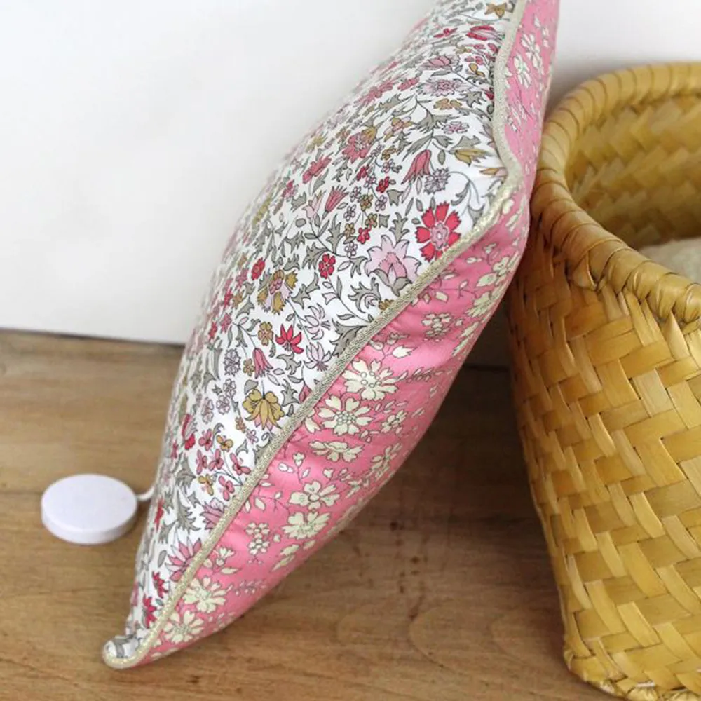 Barnabe aime le café Musical Cushion Elena (Chanson Douce)
