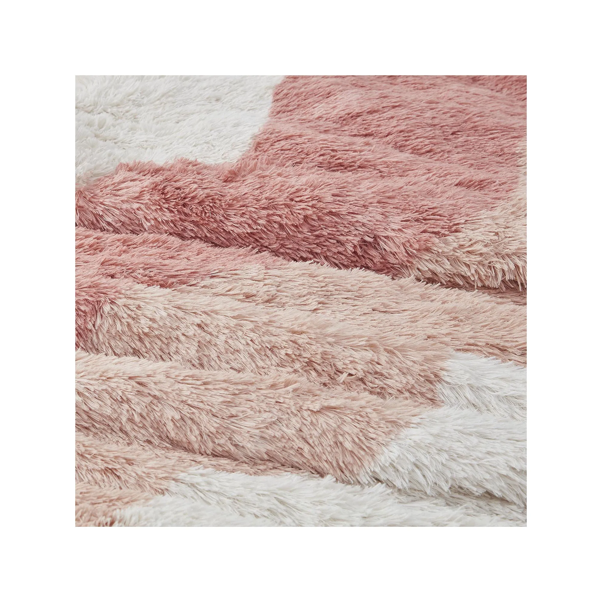 Intelligent Design Bridget Ombre Midweight Comforter Set - Blush Multi