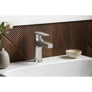 Kohler K-74013-4-BN Taut Vibrant 1-Handle Single Hole WaterSense Bathroom Sink Faucet with Drain Brushed Nickel