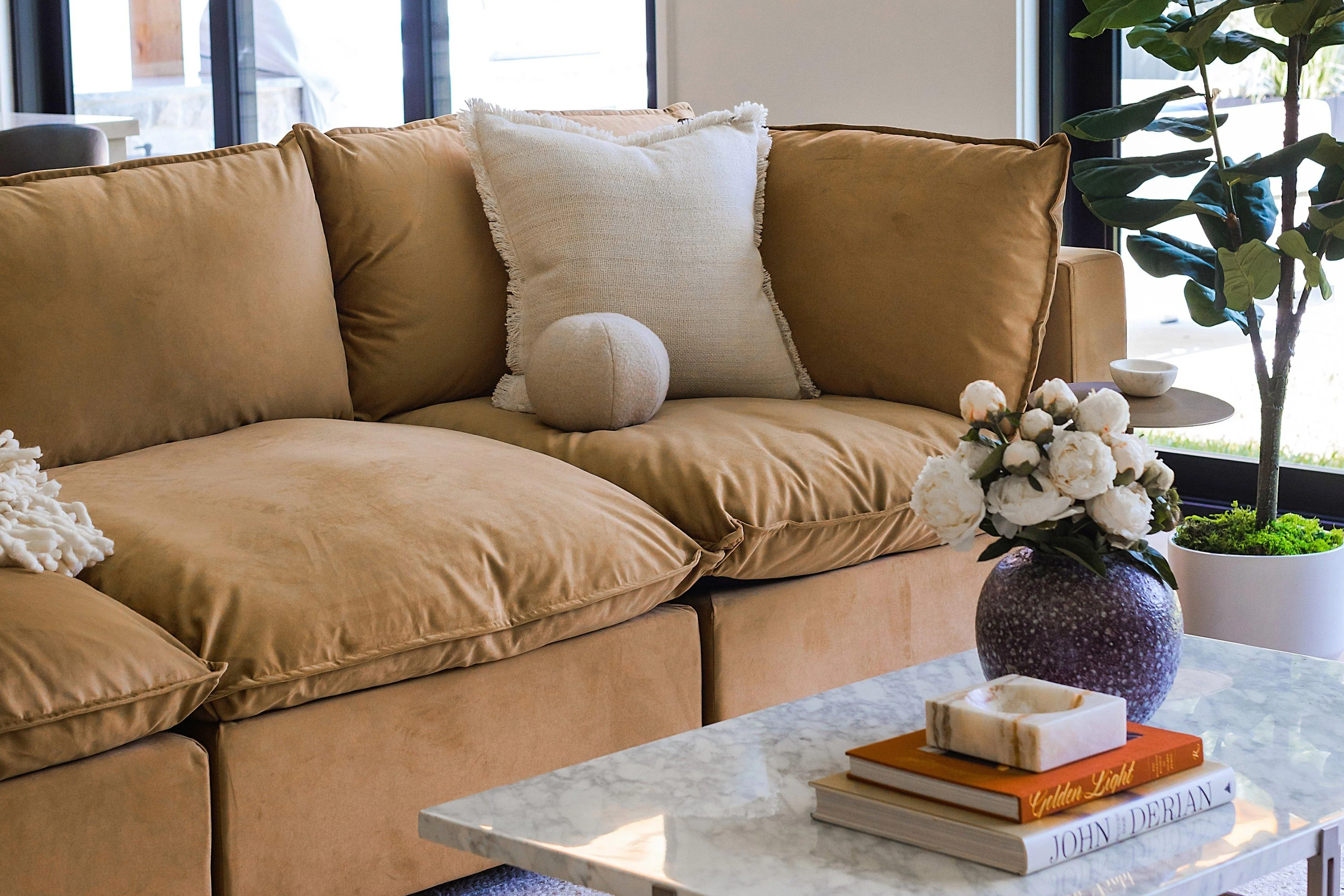 Kova Box Cushion Corner