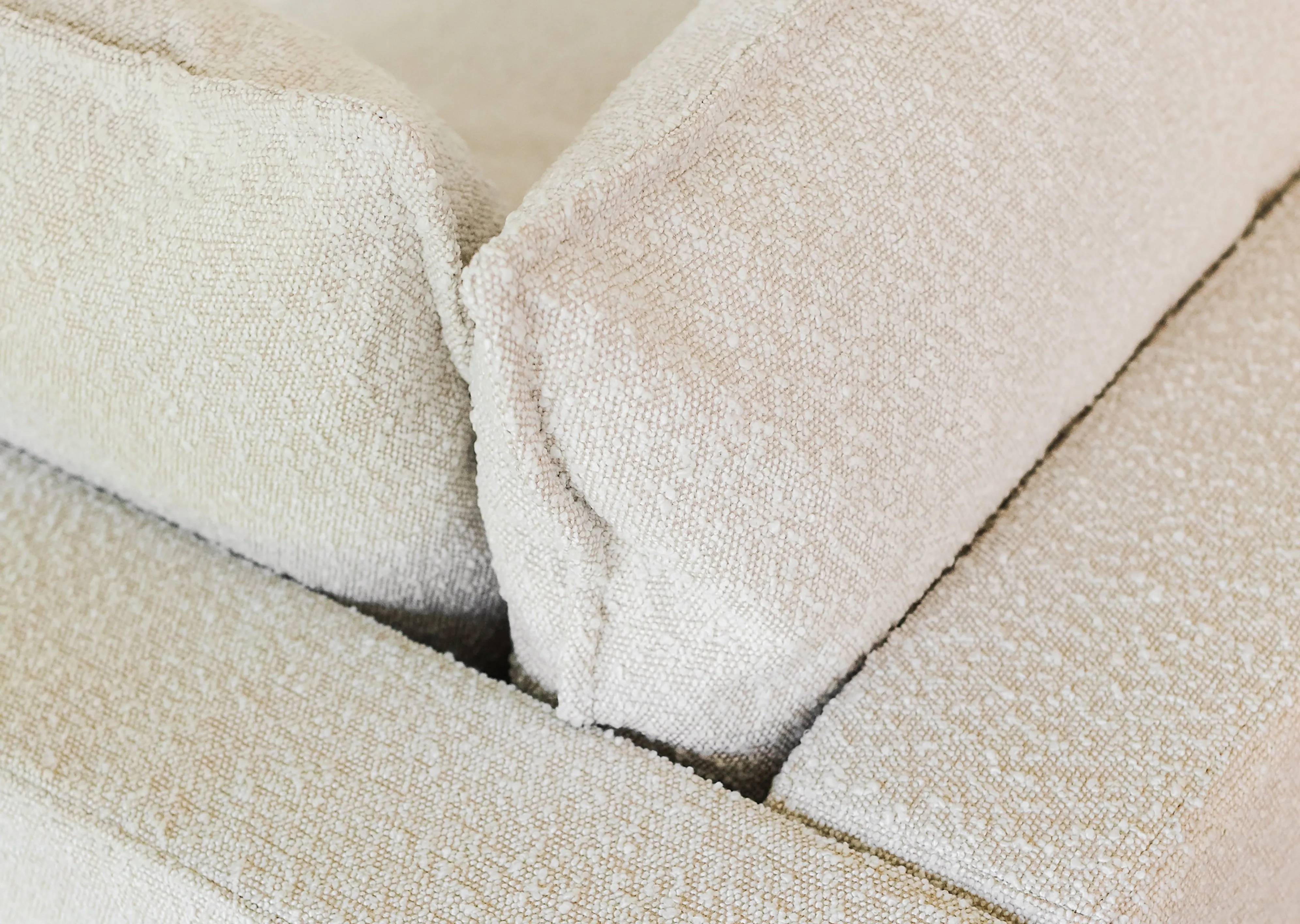 Kova Box Cushion Corner