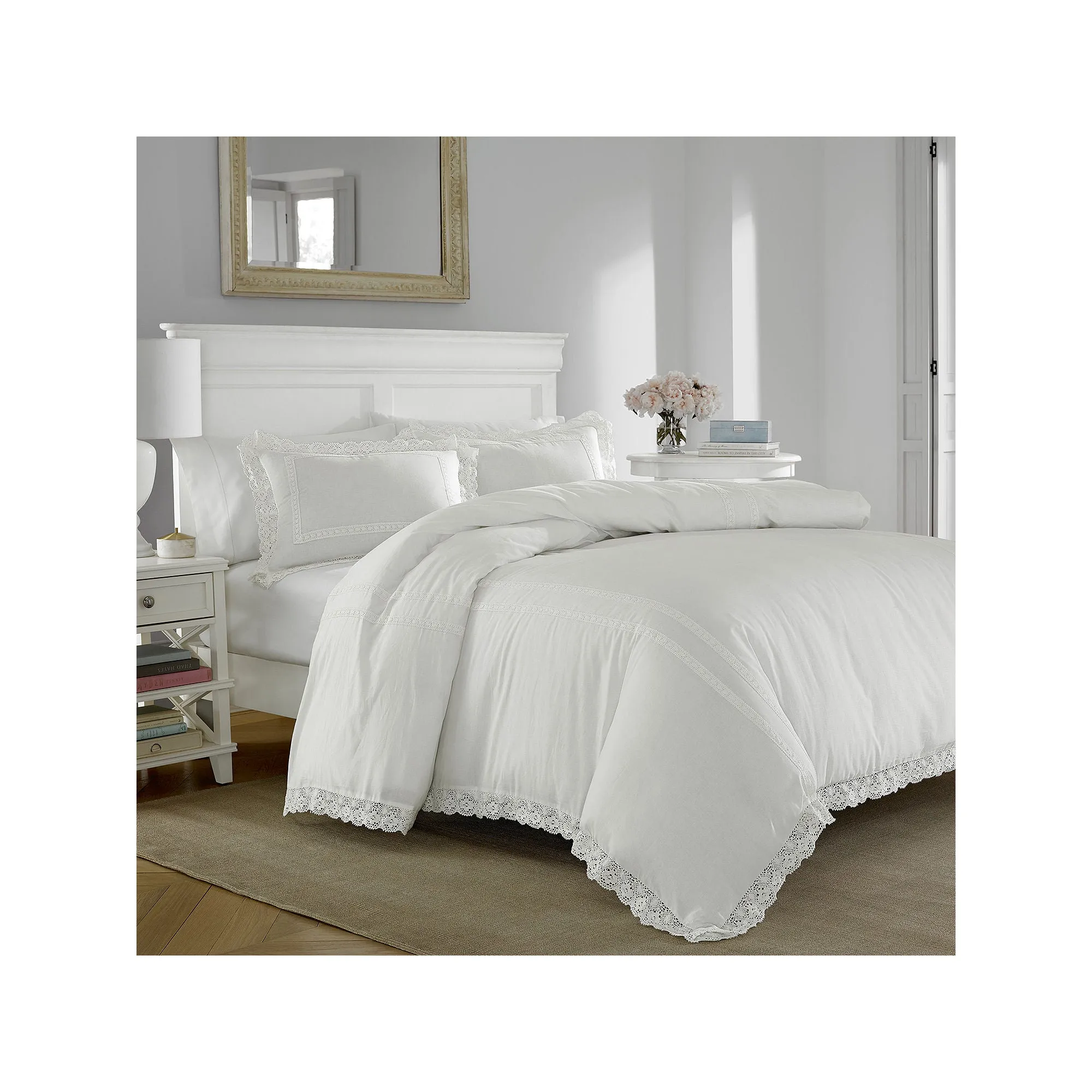 Laura Ashley Annabella Midweight Reversible Comforter Set White - Full-Queen