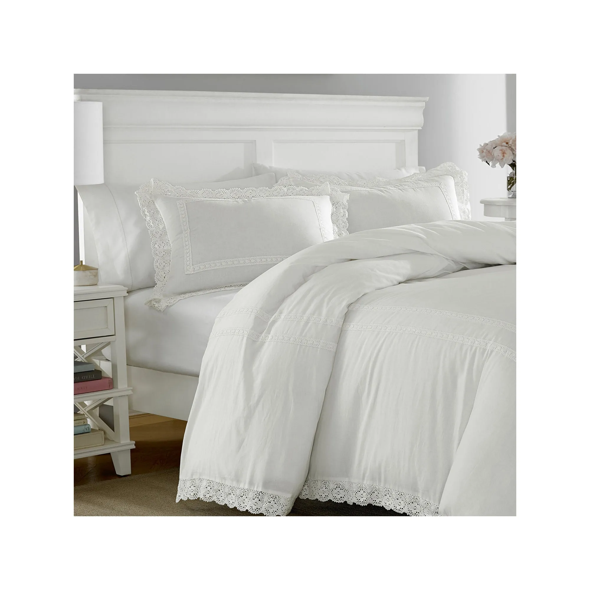 Laura Ashley Annabella Midweight Reversible Comforter Set White - Full-Queen