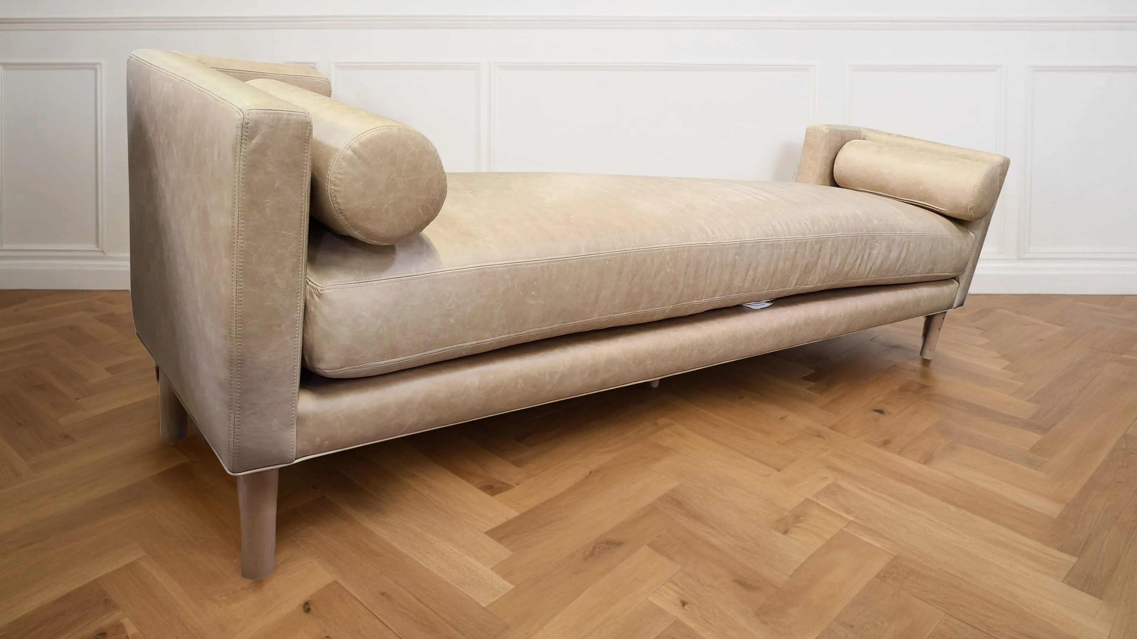 Wilshire Daybed & Bench