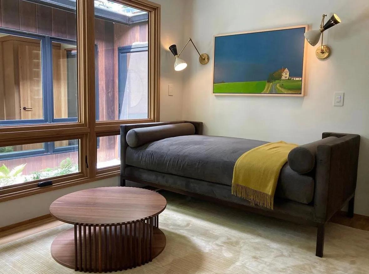 Wilshire Daybed & Bench